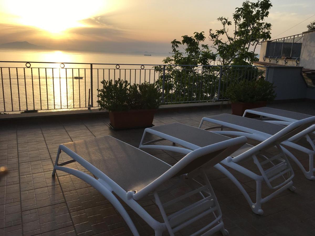 Villa D'Amare Capri View 马萨鲁布朗斯 外观 照片