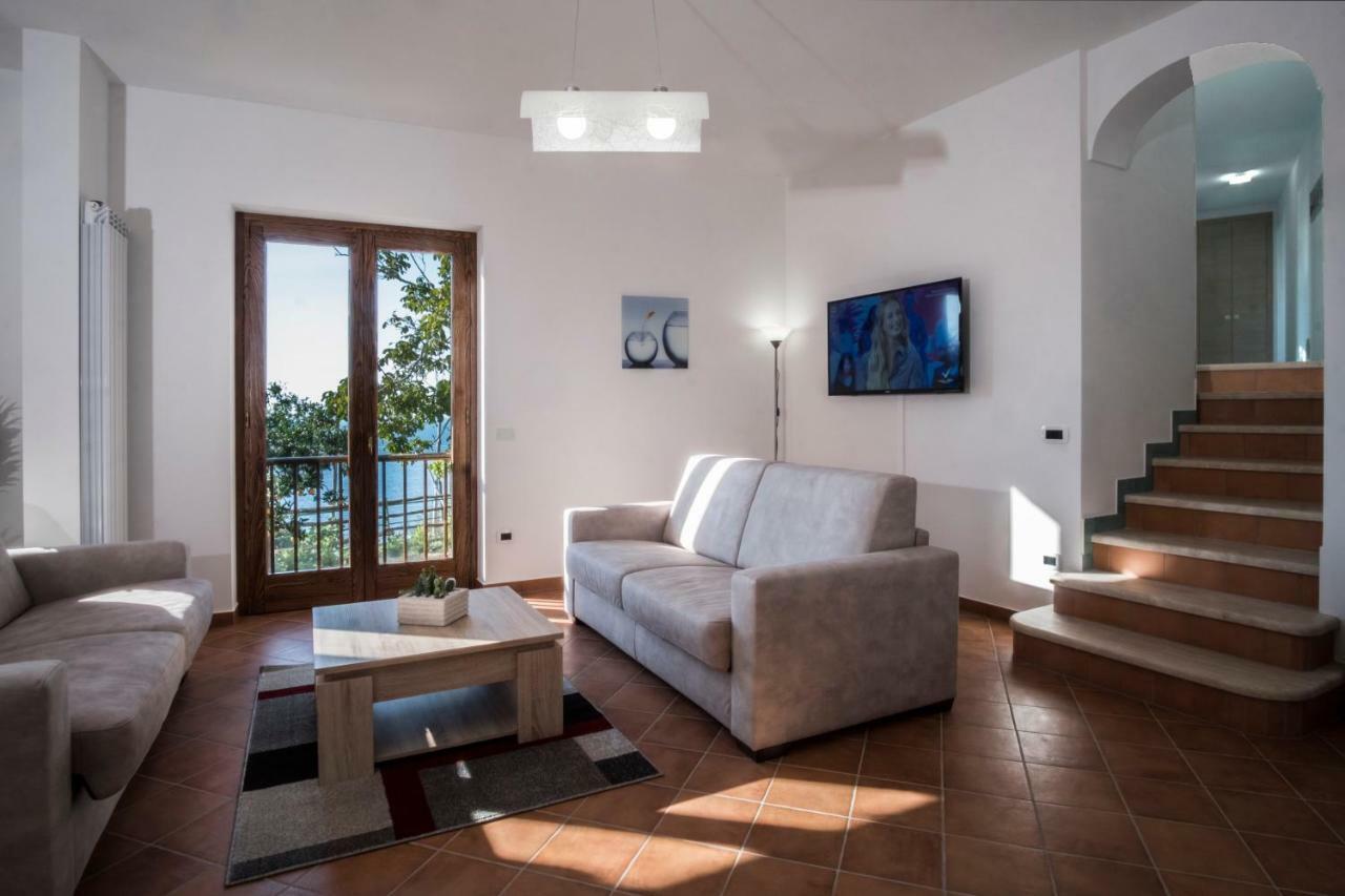 Villa D'Amare Capri View 马萨鲁布朗斯 外观 照片
